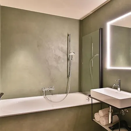 Warth52-w52 ホテル 3*