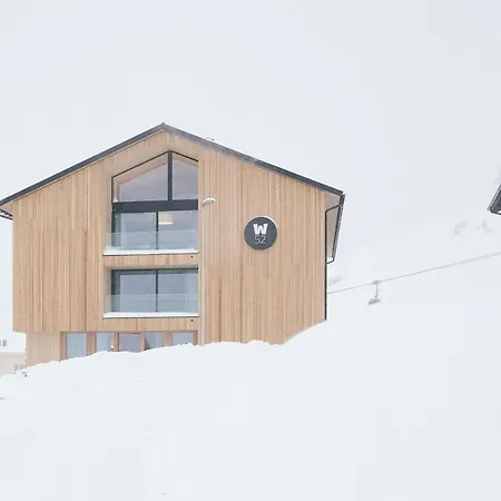 Warth52-w52 ホテル 3*