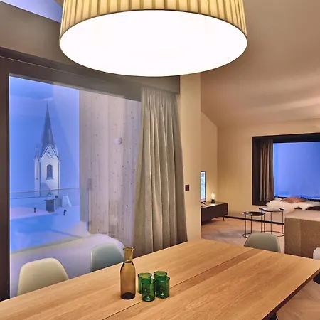 Hotel Warth52-w52 4*